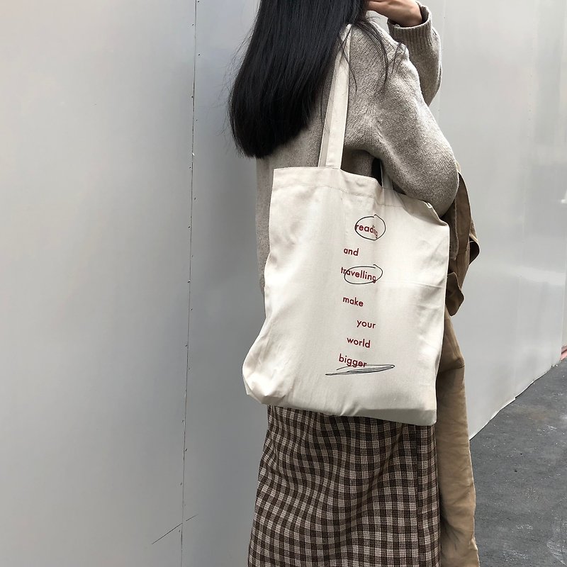 Green shopping bag /reading and travelling/twill - กระเป๋าแมสเซนเจอร์ - ผ้าฝ้าย/ผ้าลินิน สีกากี