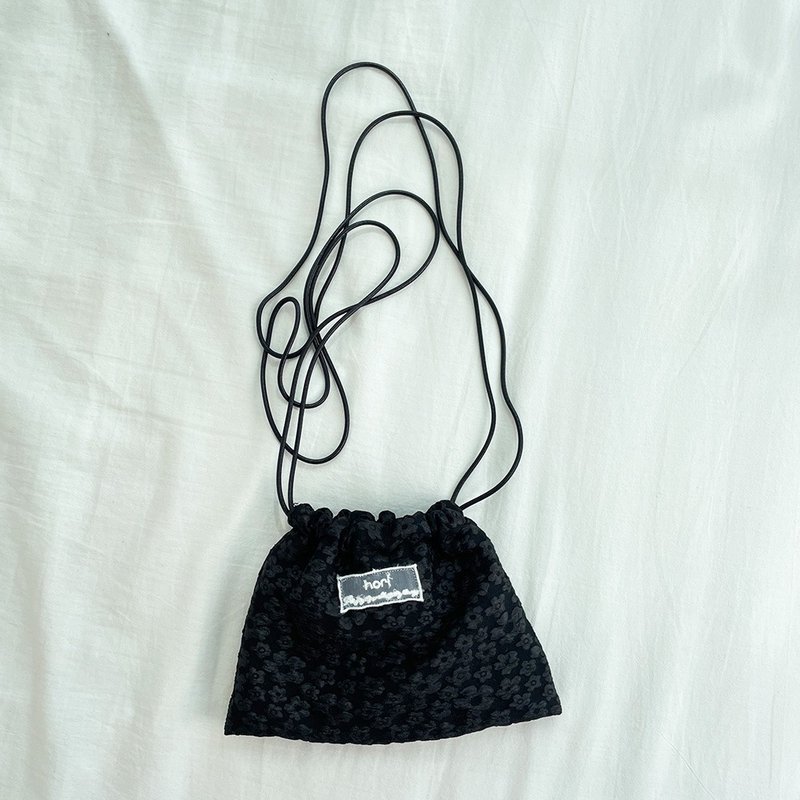 mini flora bag (black) - 側背包/斜背包 - 聚酯纖維 黑色
