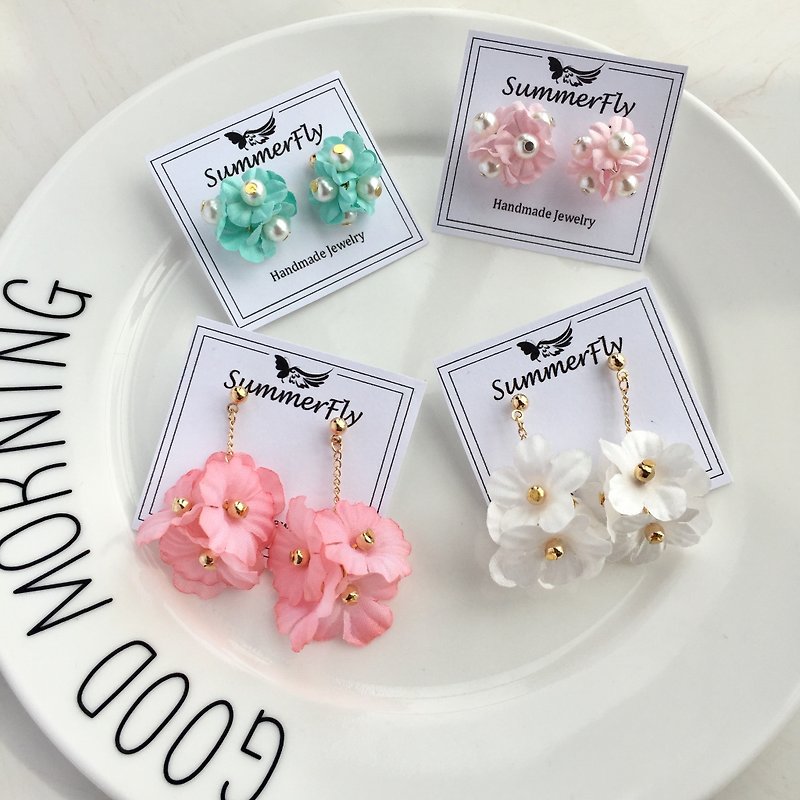 [❤️ any two 10%! ] Can change the ear clip-on! ❤️ handmade flower - satin three-dimensional pressure Zou flower ball earrings ladies ❤️ / wedding bride creative design pale colored pink flowers of pure white pearl flower earrings ear acupuncture - ต่างหู - พืช/ดอกไม้ ขาว
