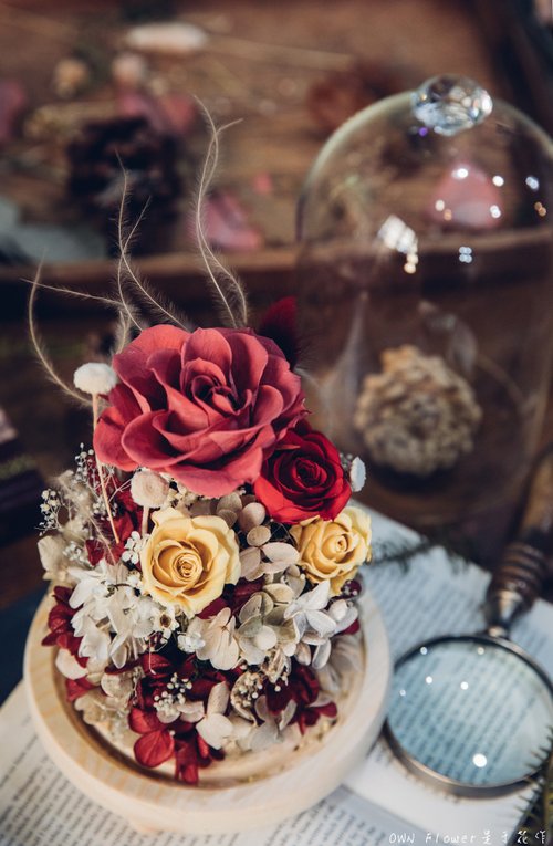 OWN Flower花藝設計 不凋花玻璃盅/永生花玻璃盅/玻璃盅夜燈/不凋花玻璃罩/永生花夜燈