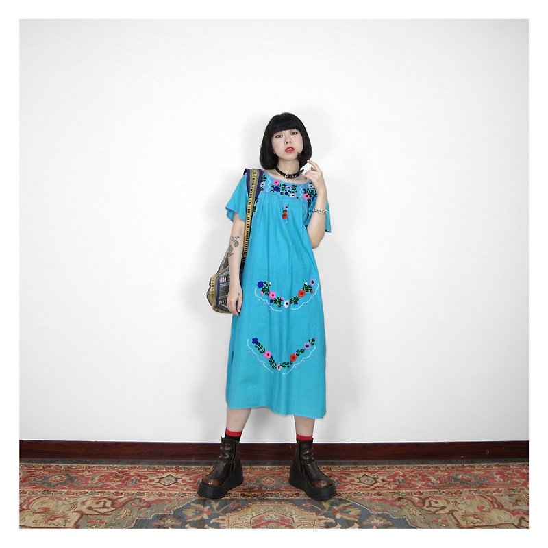 A‧PRANK :DOLLY :: VINTAGE Lake Green Mexican Handmade Embroidered Dress (D807027) - ชุดเดรส - ผ้าฝ้าย/ผ้าลินิน สีน้ำเงิน