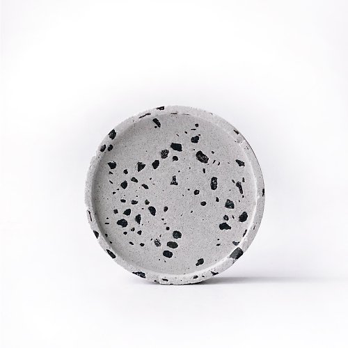 Ninan 泥喃｜水泥手作工作室 (預購) 純灰系列 x 特調磨石子 | 圓形水泥底盤 飾品盤