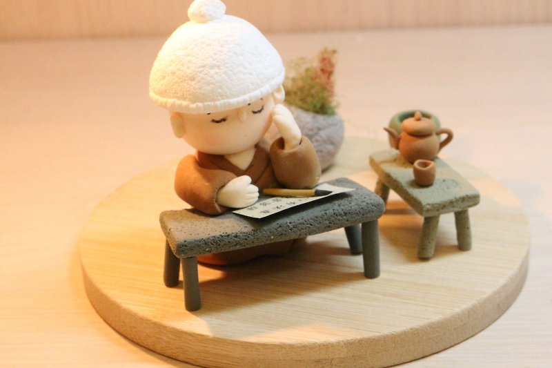 Meditation Small Objects Handmade Gifts Little Master Series Meditation - Items for Display - Clay Khaki