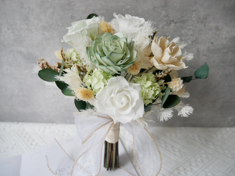 自然型手綁不凋捧花【薄荷森林】永生花/拍婚紗/登記結婚花束 - 乾燥花/永生花 - 植物．花 綠色