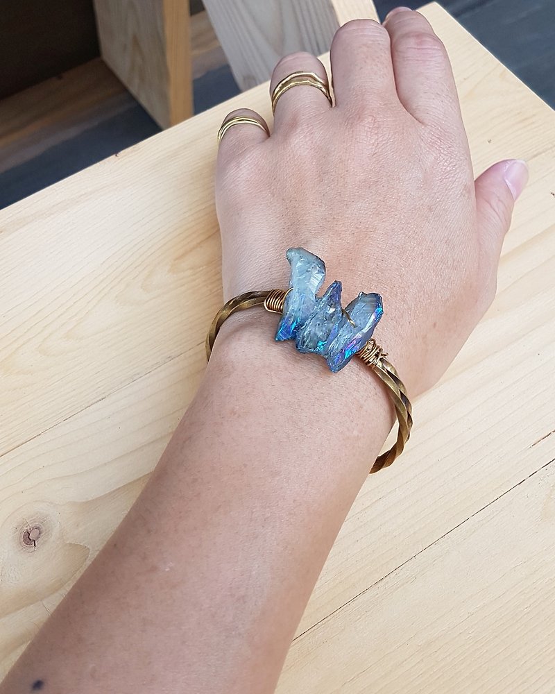 [Copper hand for color purple quartz stone bracelet] - สร้อยข้อมือ - เครื่องเพชรพลอย 