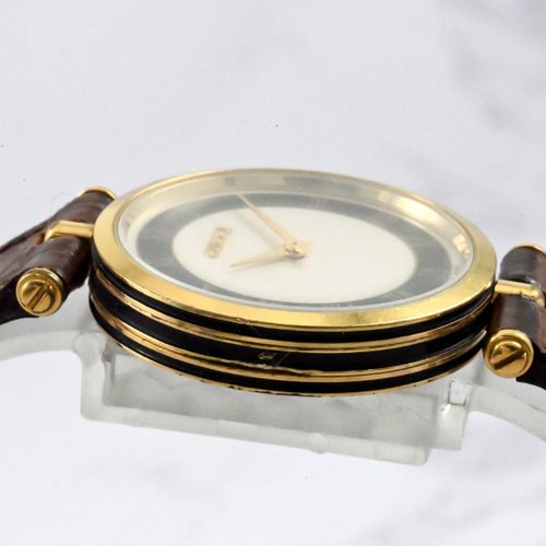 CR DMMスクラッチ　selly Vintage GUCCI SHELLY LINE 30mm Quartz Watch (New Battery