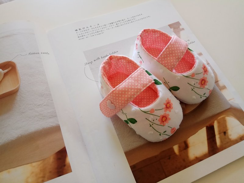 Spring Flowers Gift Baby Shoes Baby Shoes - รองเท้าเด็ก - กระดาษ หลากหลายสี