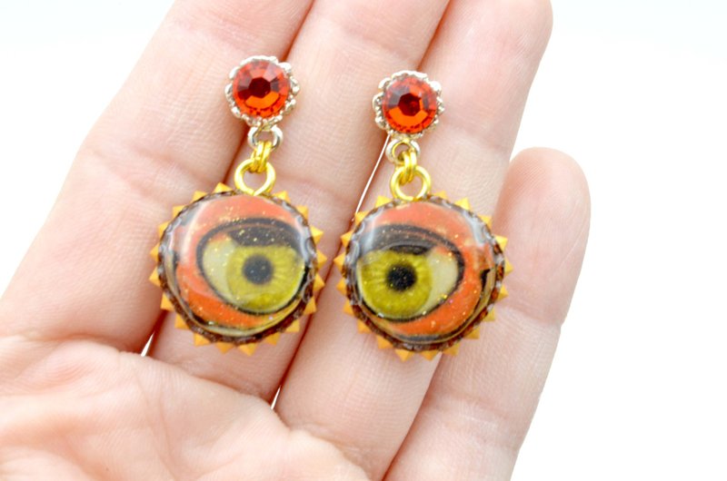 橘色眼睛圖案閃粉木片綴水晶鍋釘裝飾閃閃耳環 紅色水鑽耳托 - 耳環/耳夾/耳骨夾 - 其他材質 橘色
