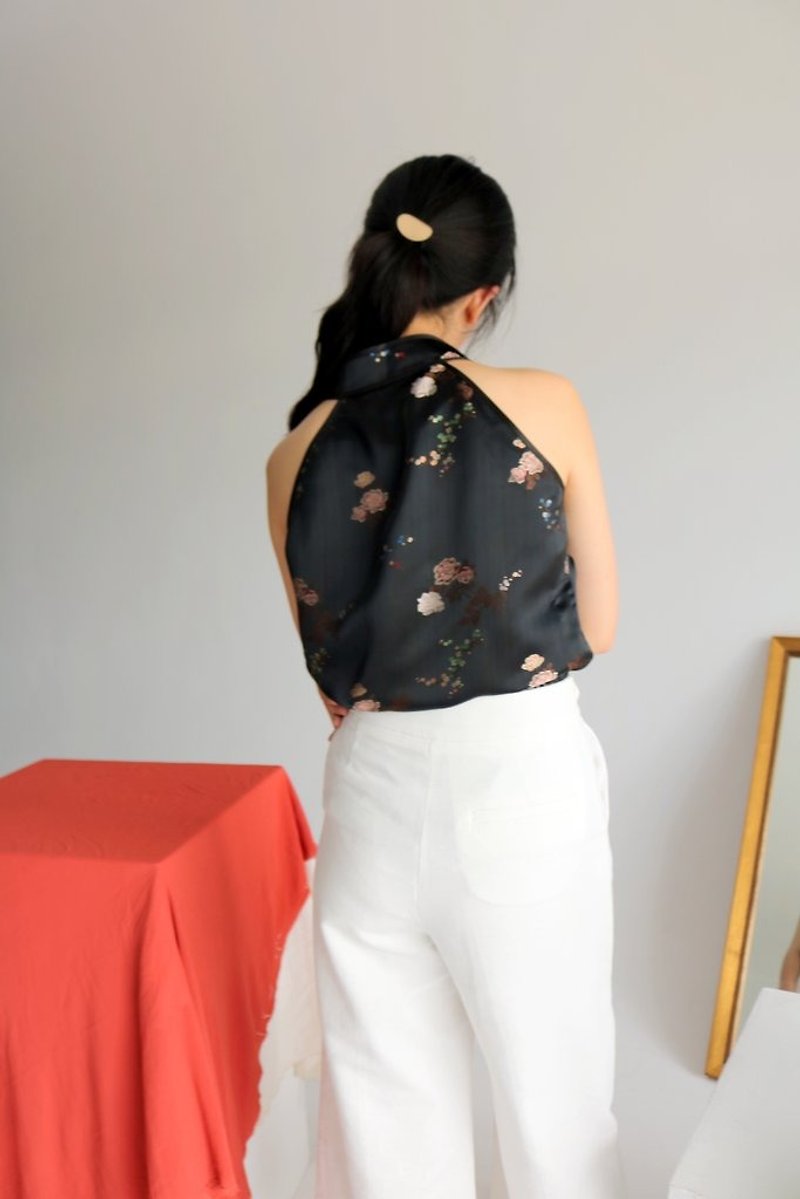 Fleuris Top Limited Chinese style printed silk satin apron top (imported fabric) clear S - เสื้อผู้หญิง - ผ้าไหม สีดำ