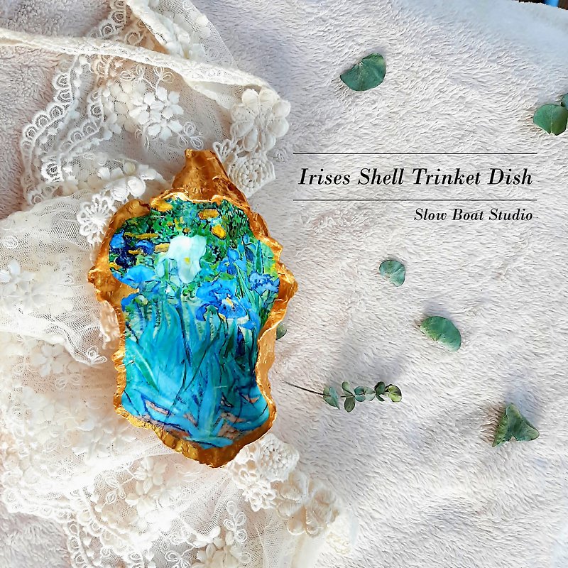 Large Oyster Shell Ring Dish | Vincent van Gogh and Iris | Shell Trinket Dish - ของวางตกแต่ง - วัสดุอื่นๆ สีน้ำเงิน