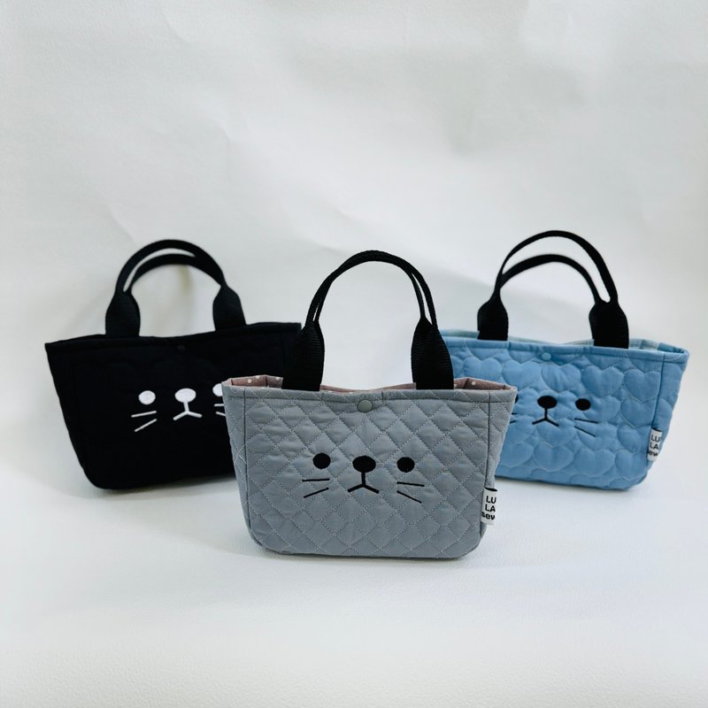 Cat face embroidery tote bag - กระเป๋าถือ - ผ้าฝ้าย/ผ้าลินิน สีดำ