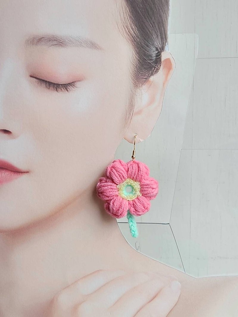 gauze ear ring cotton flower - ต่างหู - ไฟเบอร์อื่นๆ สีส้ม