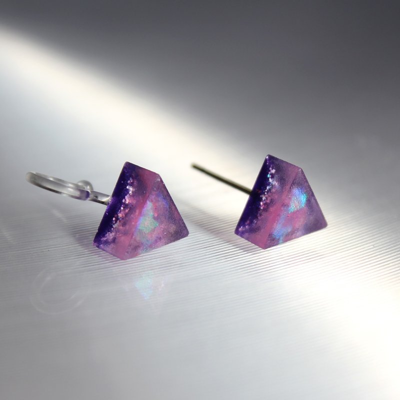 三角小耳環 / 熠熠螢粉 / 單隻 - 耳環/耳夾/耳骨夾 - 樹脂 粉紅色