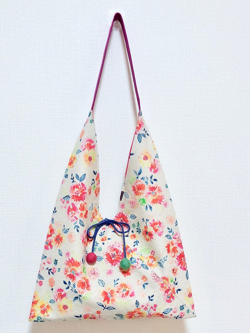 Japanese-style skull-shaped side bag / medium size / orange floral / red strip - กระเป๋าแมสเซนเจอร์ - ผ้าฝ้าย/ผ้าลินิน สีน้ำเงิน