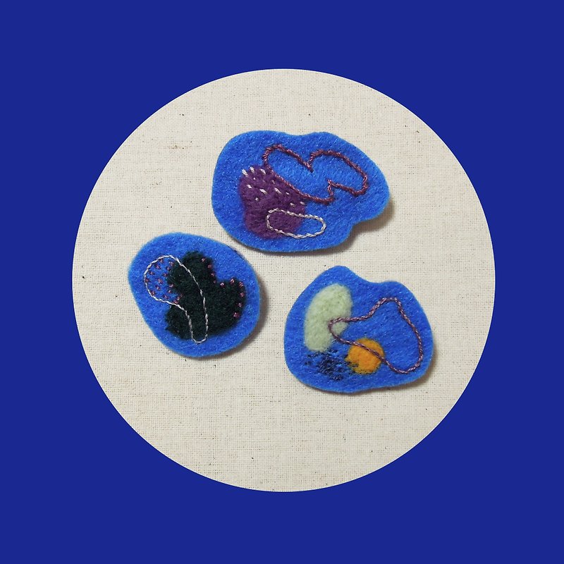 deep sea / hand embroidery pin set - Badges & Pins - Thread Multicolor