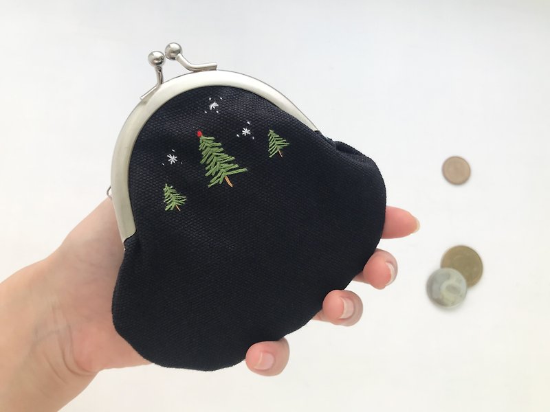【小树】Golden bag / hand-embroidered coin purse / Christmas tree without hole round mouth - Coin Purses - Other Materials Black