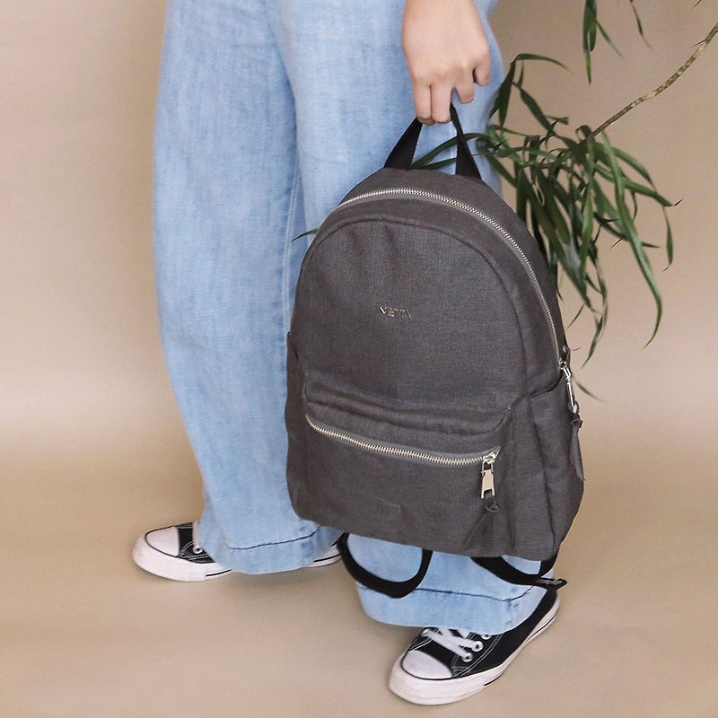 City Lite Backpack (9 colors) - กระเป๋าเป้สะพายหลัง - เส้นใยสังเคราะห์ สีนำ้ตาล