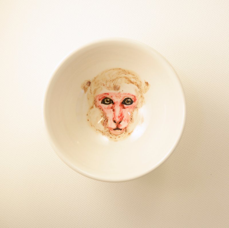 Hand-painted small tea cup-12 zodiac small cup monkey - ถ้วย - เครื่องลายคราม ขาว