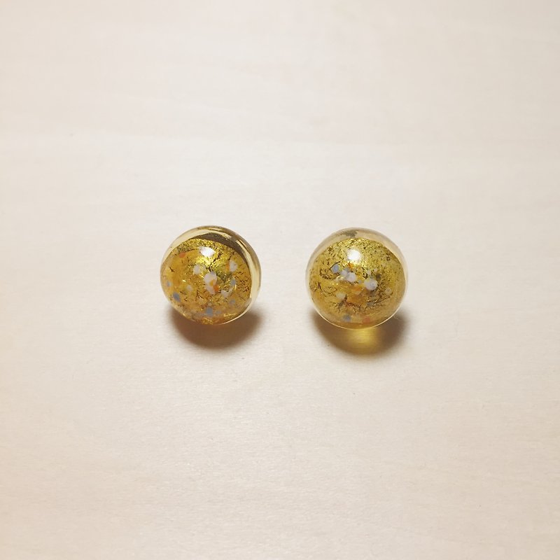 復古金色點點琉璃丸子耳環 - 耳環/耳夾 - 琉璃 金色