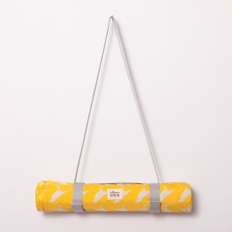 Water Proof Picnic Mat (for 4 people) / Crested Myna No.5 / Tropical Yellow - ชุดเดินป่า - เส้นใยสังเคราะห์ 