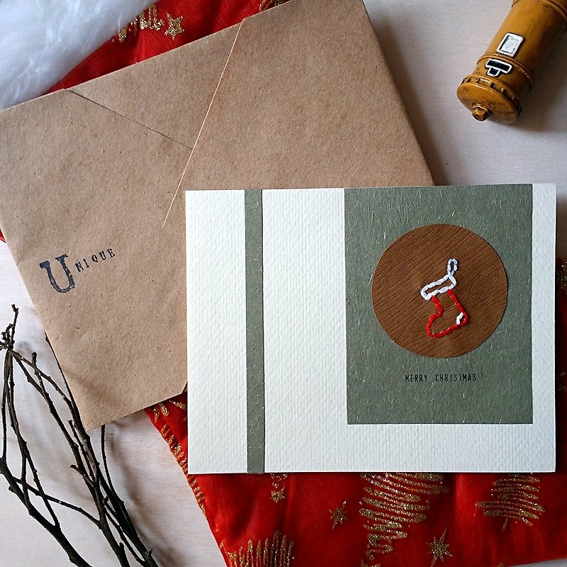Hand-sewn image Christmas card (Christmas stocking) (original) - การ์ด/โปสการ์ด - กระดาษ หลากหลายสี