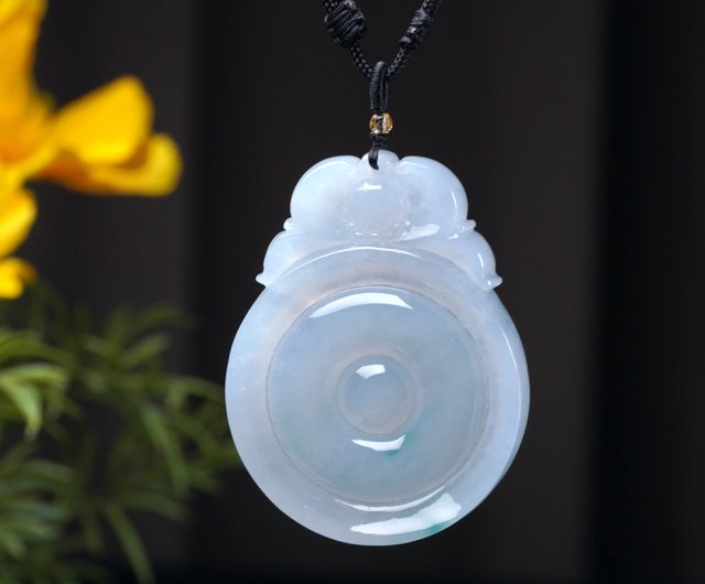 祝福の兆し] 浮かぶ花々をあしらった氷のような翡翠ネックレス