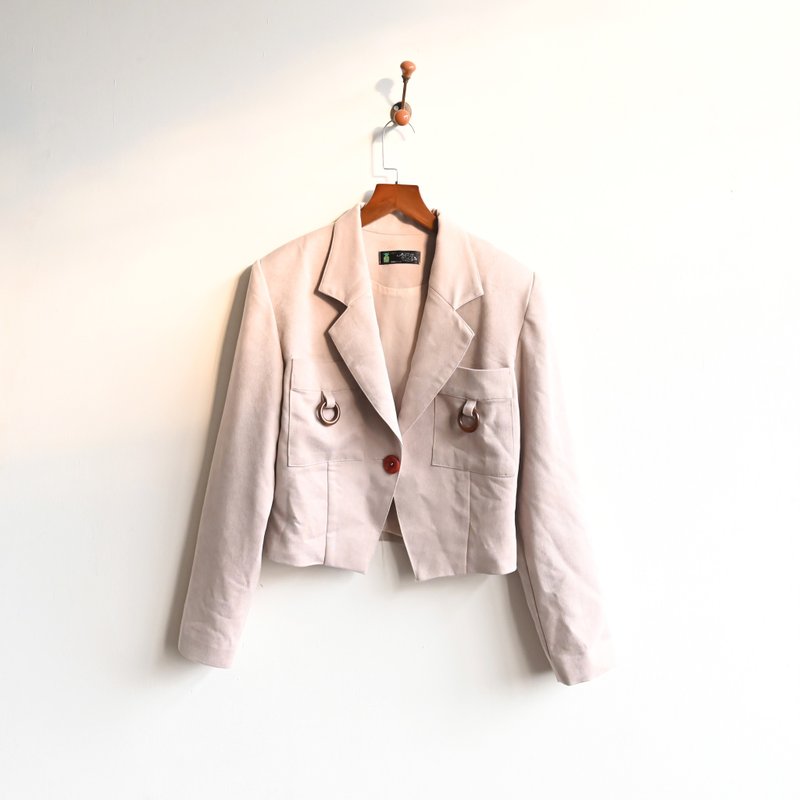 [Egg Plant Vintage] Ivory Tower Short Vintage Blazer - เสื้อสูท/เสื้อคลุมยาว - ไฟเบอร์อื่นๆ 