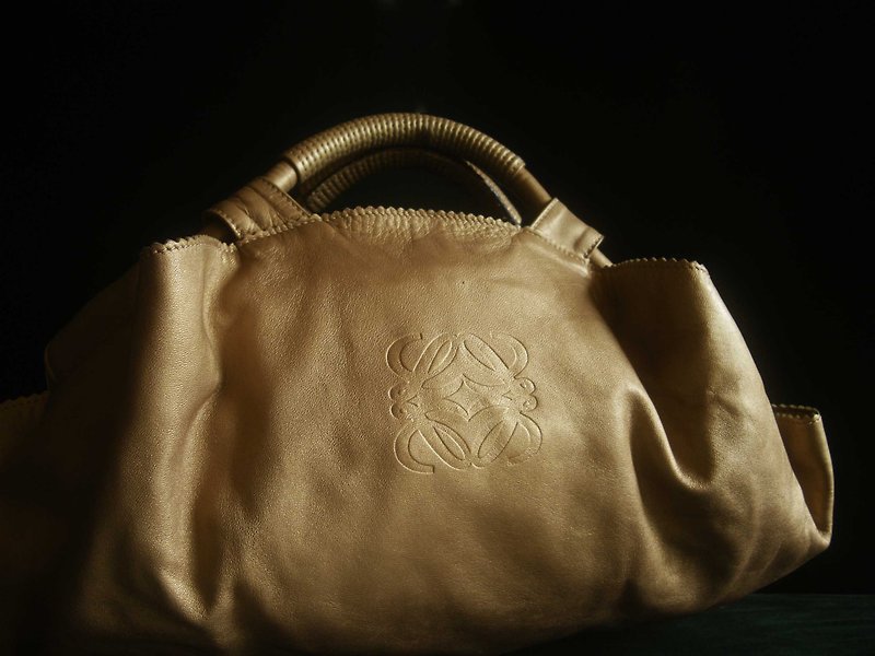 [OLD-TIME] Early second-hand old bag LOEWE small air bag made in Spain - กระเป๋าถือ - วัสดุอื่นๆ หลากหลายสี