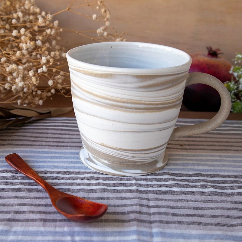 Raw ore soil twist tire cup - Mugs - Pottery Multicolor