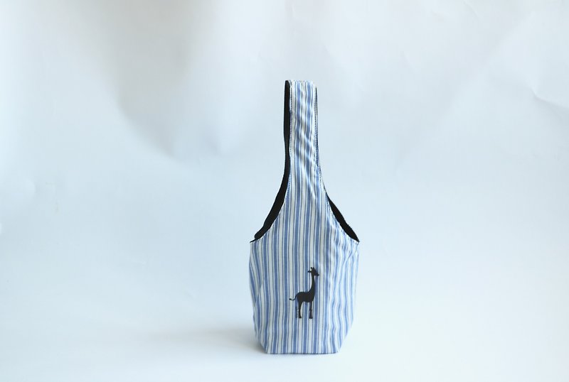 MaryWil double-sided eco-cup sleeve drink bag - striped giraffe - ถุงใส่กระติกนำ้ - ผ้าฝ้าย/ผ้าลินิน สีน้ำเงิน