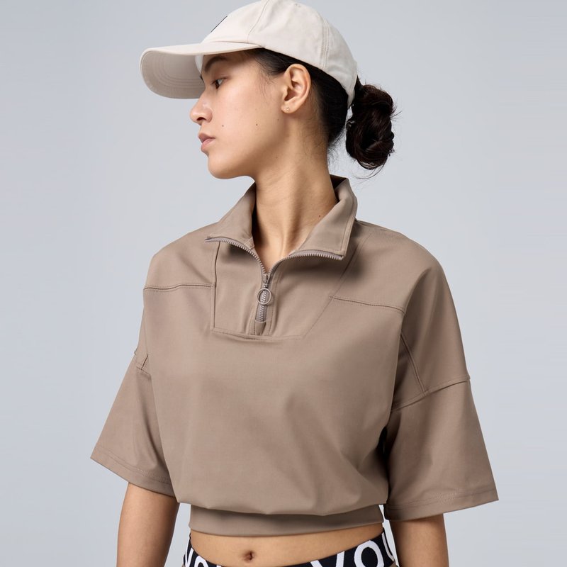 REBOOT動能-拉鍊AIR POLO休閒上衣-胡桃 - 女 T 恤 - 聚酯纖維 卡其色