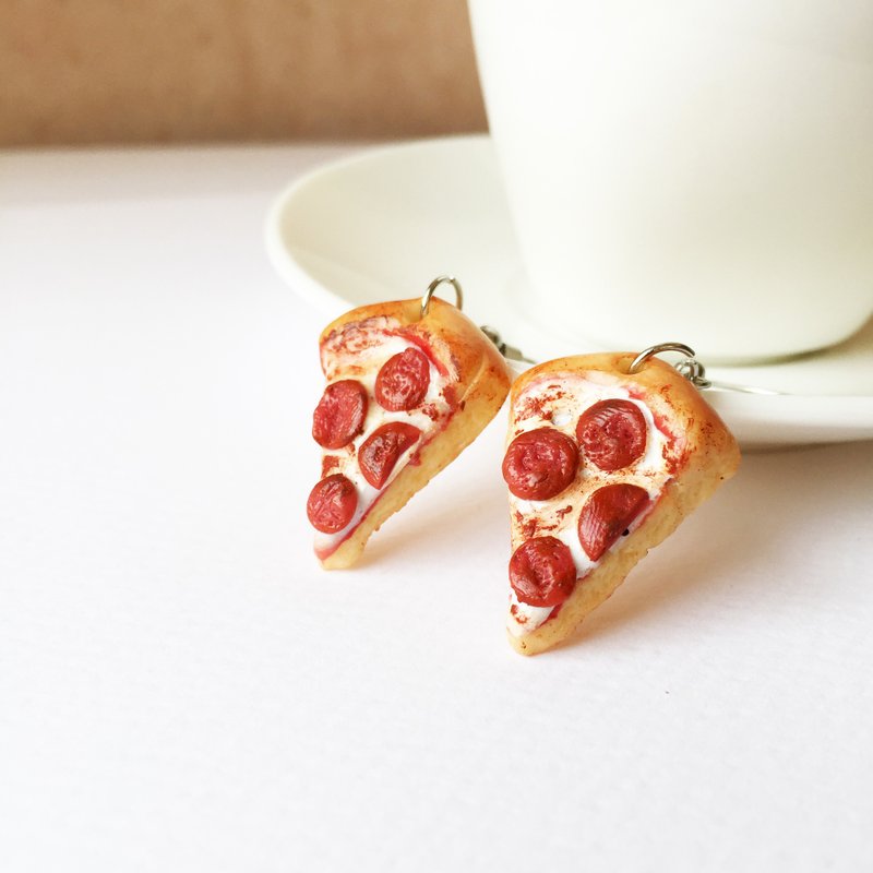 Pizza earring 455 - 耳環/耳夾/耳骨夾 - 黏土 紅色