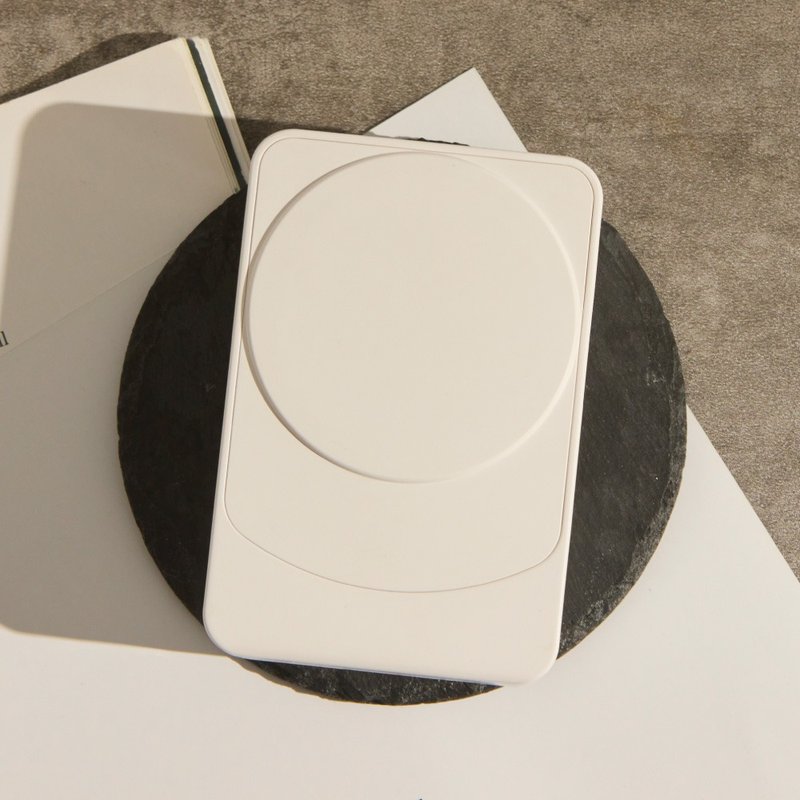 BLAC折疊式三合一22.5w Qi2磁吸充電器 - 手機配件 - 塑膠 透明