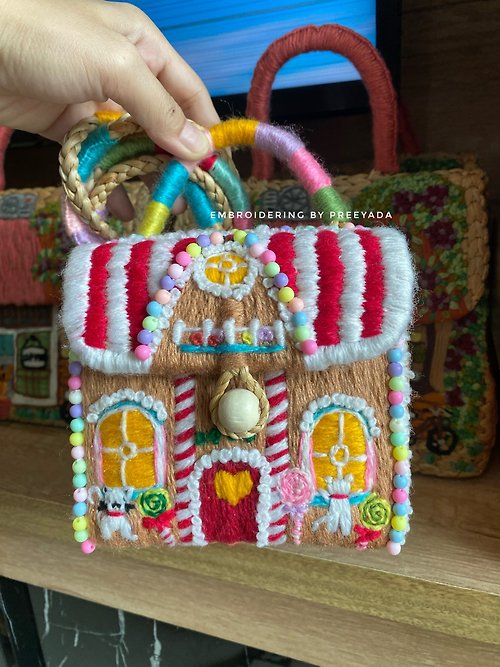 embroideringpreeyada Water hyacinth bag, hand embroidered, embroidered on one side