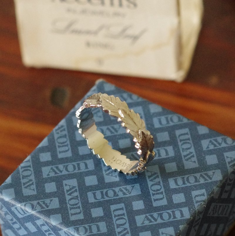 古董Avon 1979銀色刷紋葉片戒指 RIN166 - 戒指 - 其他金屬 銀色