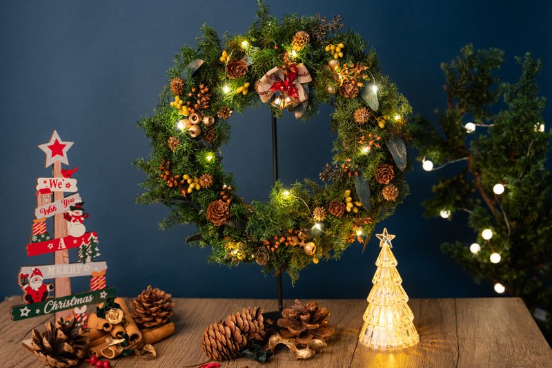 【聖誕裝飾x交換禮物】 永生雪松聖誕花圈 經典聖誕綠 - 乾燥花/永生花 - 植物．花 綠色