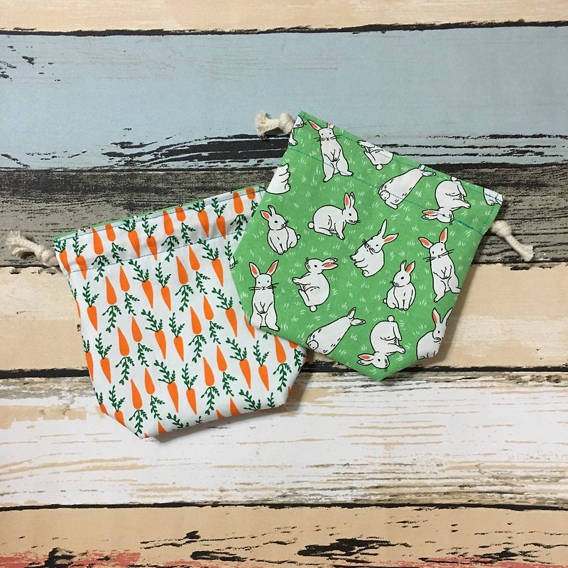White rabbit x carrots - double-sided storage beam pocket - small - Toiletry Bags & Pouches - Cotton & Hemp Green