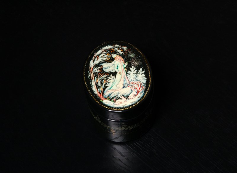 Snow Maiden lacquer box small winter fairy tale folk Christmas Gift Wrapping - 擺飾/家飾品 - 其他材質 