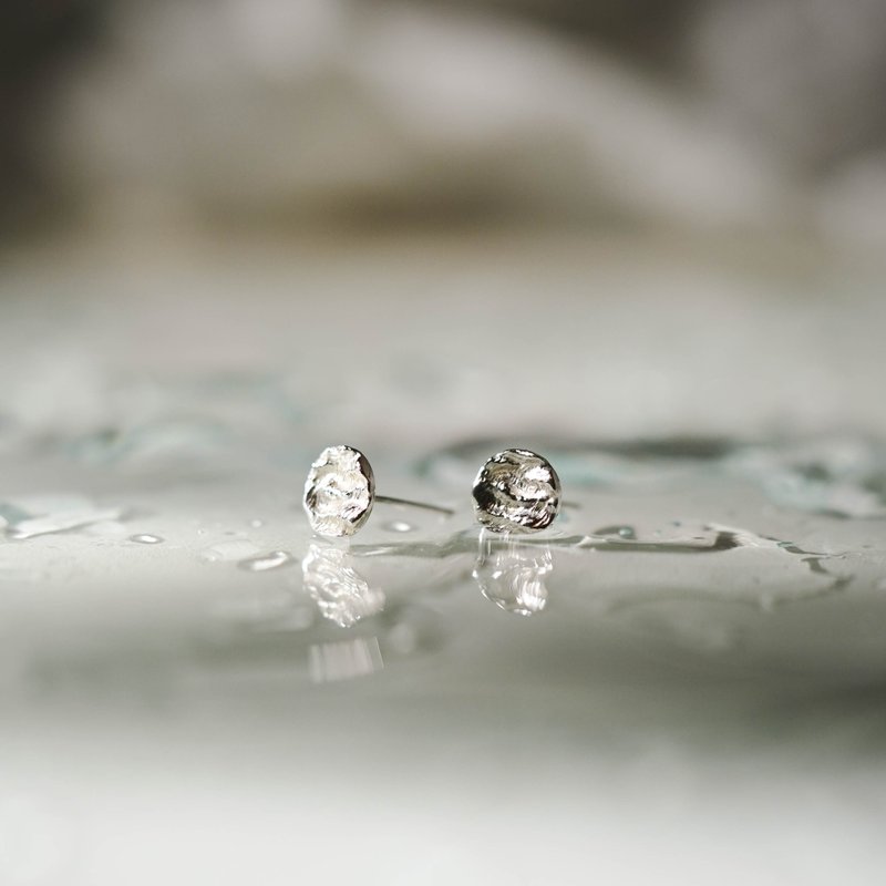 Small floating gold Golden Flow - a pair of 925 sterling silver stud earrings - Earrings & Clip-ons - Sterling Silver Silver