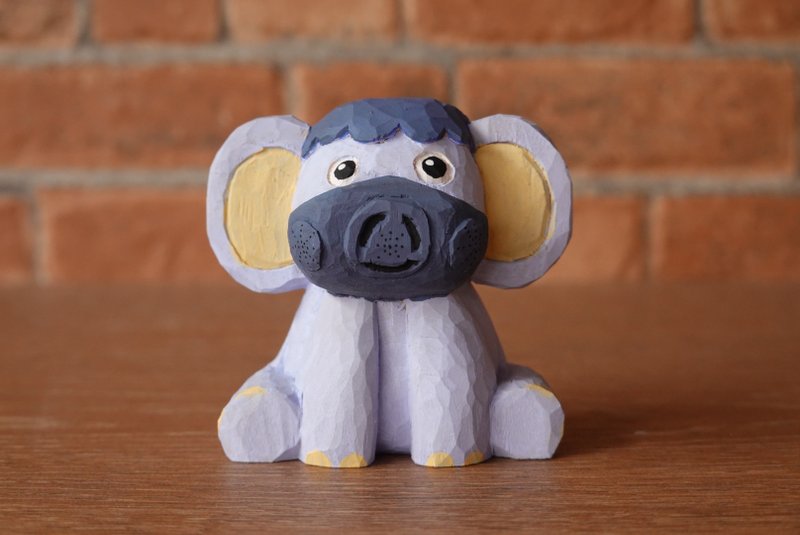 Elephant with Mask - 公仔/玩偶 - 木頭 藍色