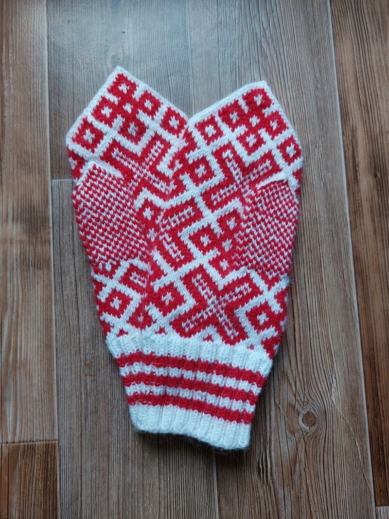Women's hand-knitted wool mittens are very warm with a pattern - 手套 - 羊毛 紅色