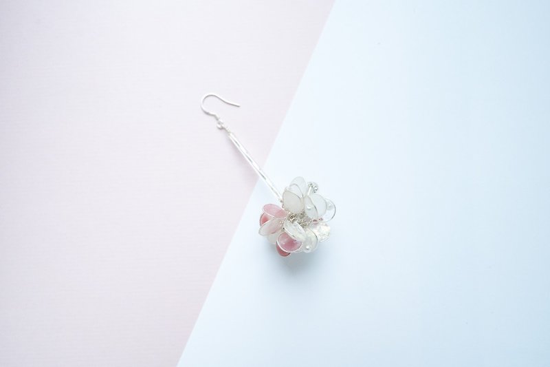 Pink love bubble flower ball resin earrings - Earrings & Clip-ons - Resin Pink