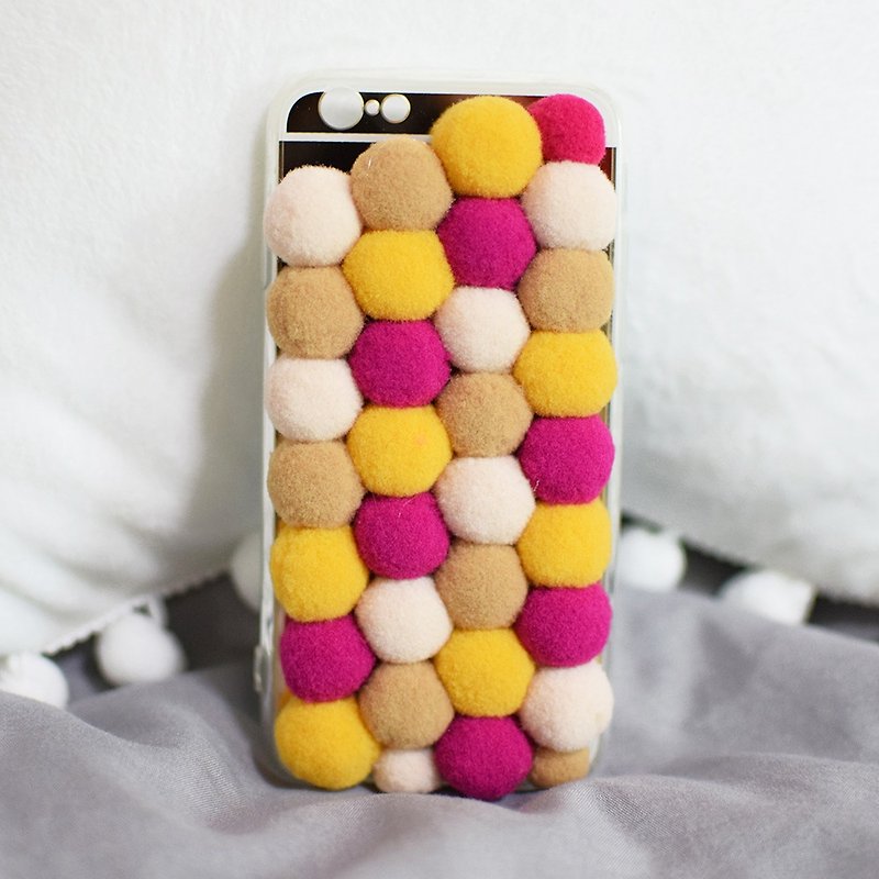 可愛手作冬季軟綿綿毛球蘋果iPhone6/6s手機殼球球禮物禮品蔓越莓色 - 手機殼/手機套 - 其他材質 粉紅色