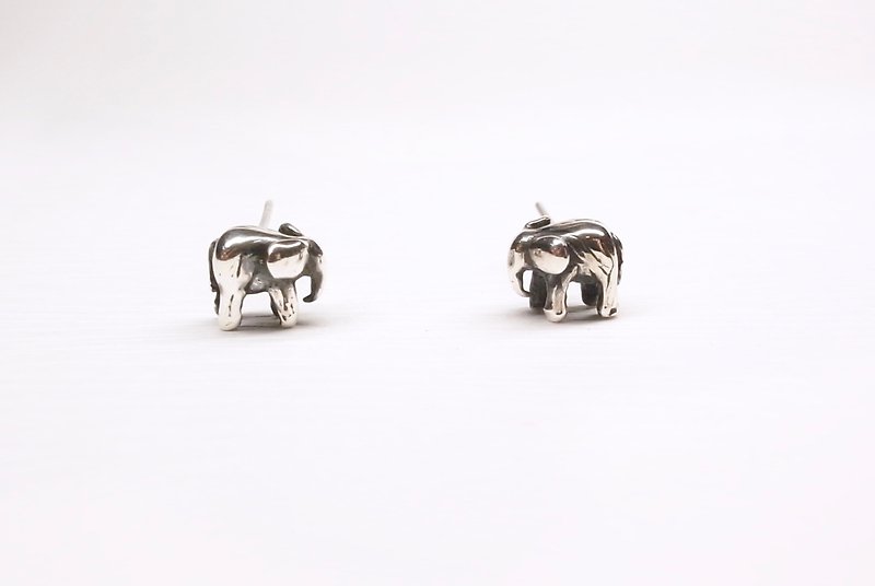 Ermao Silver[Animal Series─Mini Elephant-Ear Needle] Silver - Earrings & Clip-ons - Silver Silver