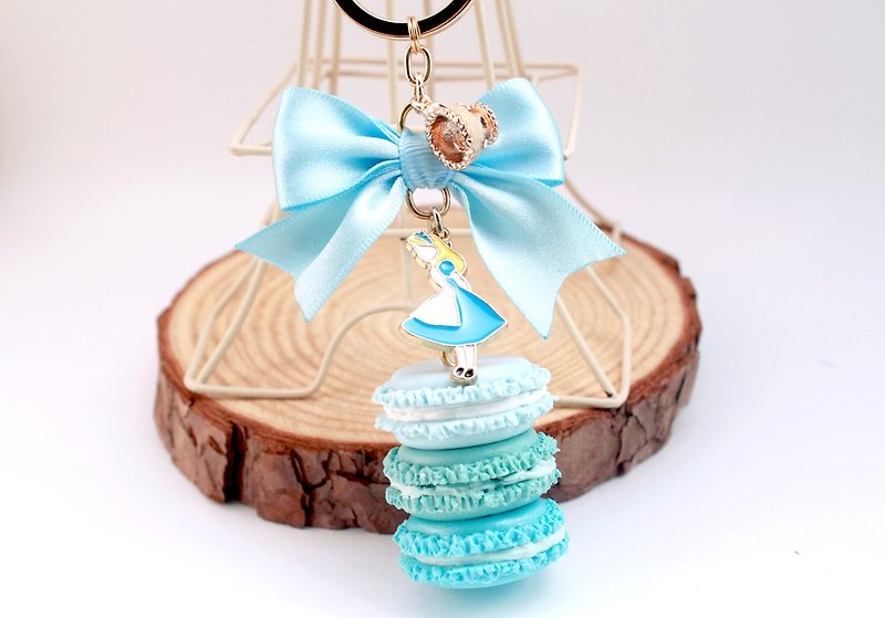 愛麗絲的午茶~疊疊樂馬卡龍兩用包包掛飾/鑰匙圈 - 鑰匙圈/鑰匙包 - 黏土 藍色