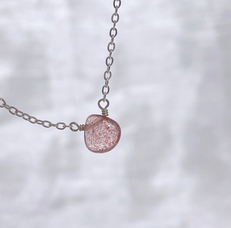 Love/Relationship/Fat Water Drop Strawberry Crystal //Sterling Silver S925 Crystal Necklace - สร้อยคอ - โลหะ 