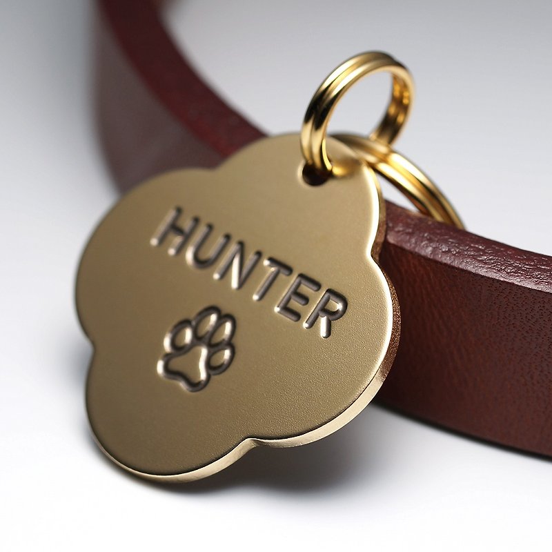 Clover Dog Tag, Brass Dog Tag, Personalized Pet ID Tags, Engraved Name tag - อื่นๆ - ทองแดงทองเหลือง สีทอง