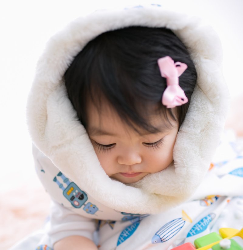 Multi-purpose hooded neck scarf in printed cotton fur. Both sides are available for children’s Robot - ผ้าพันคอถัก - ผ้าฝ้าย/ผ้าลินิน 