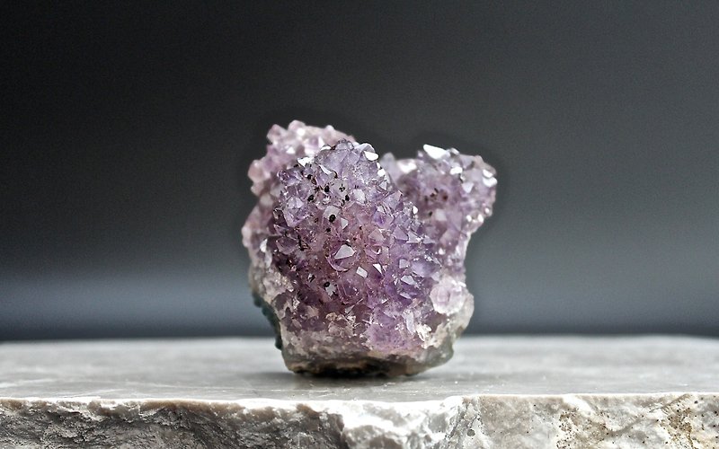 Stone Plant SHIZAI-Amethyst Raw Ore-With Base - Items for Display - Crystal Purple