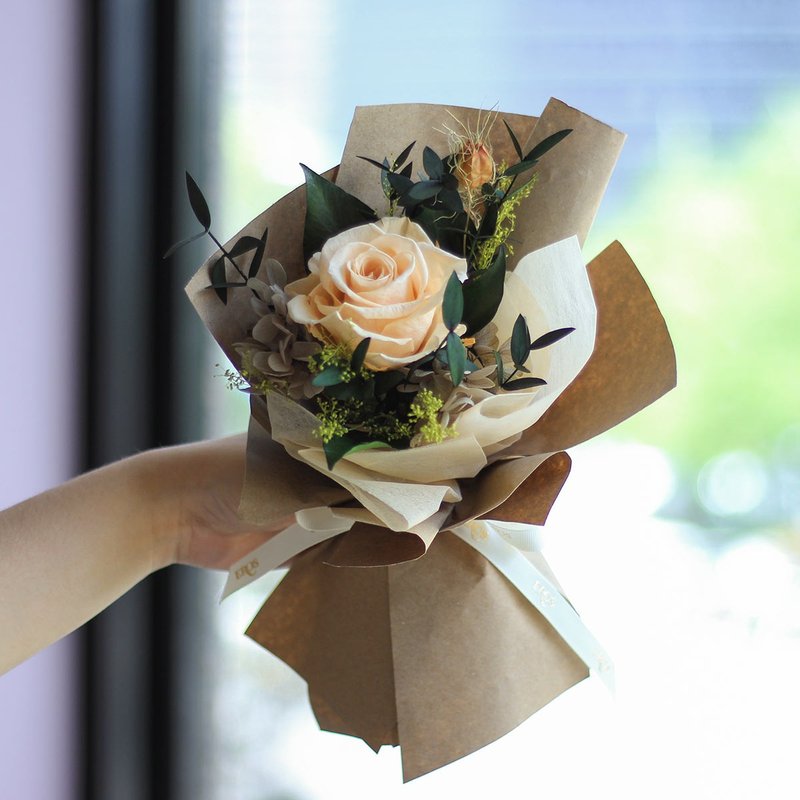 畢業花束 晨曦花束 生日花束 乾燥花 永生玫瑰花花束 不凋玫瑰花 - 乾燥花/永生花 - 植物．花 多色